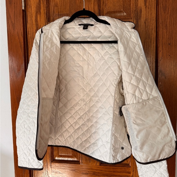 Women's White Quilted Jacket - Picture 6 of 7